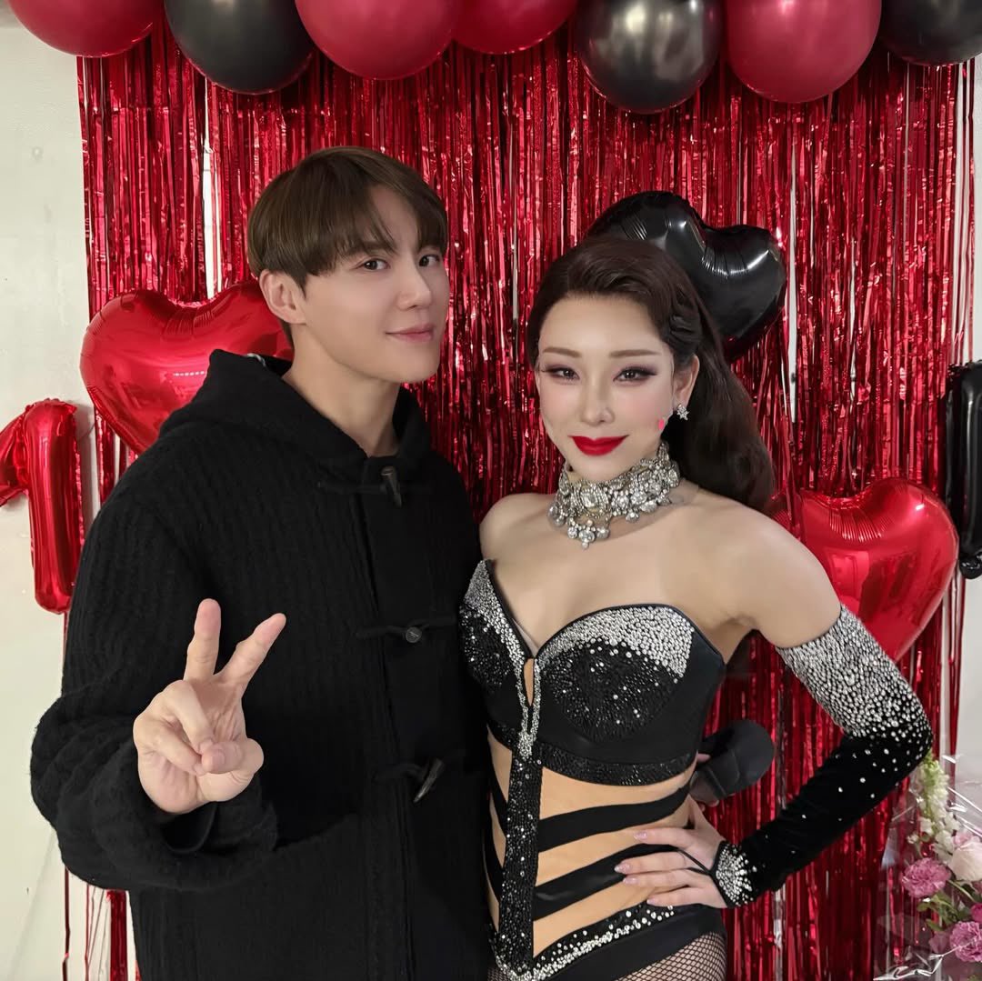 Ohmyjun_com's tweet image. [INFO] summer.jeong IG
instagram.com/p/DS9ADQNgXOC/

2025년의 마지막날
저승에서 파리까지 먼 길 달려와준 내칭구 준짱🌴
고마우니 내가 이름 세번 불러줄게

#비틀쥬스 #비틀쥬스 #비틀쥰수

#XIA #김준수 #시아준수 #XIA준수 #ジュンス #JUNSU #金俊秀