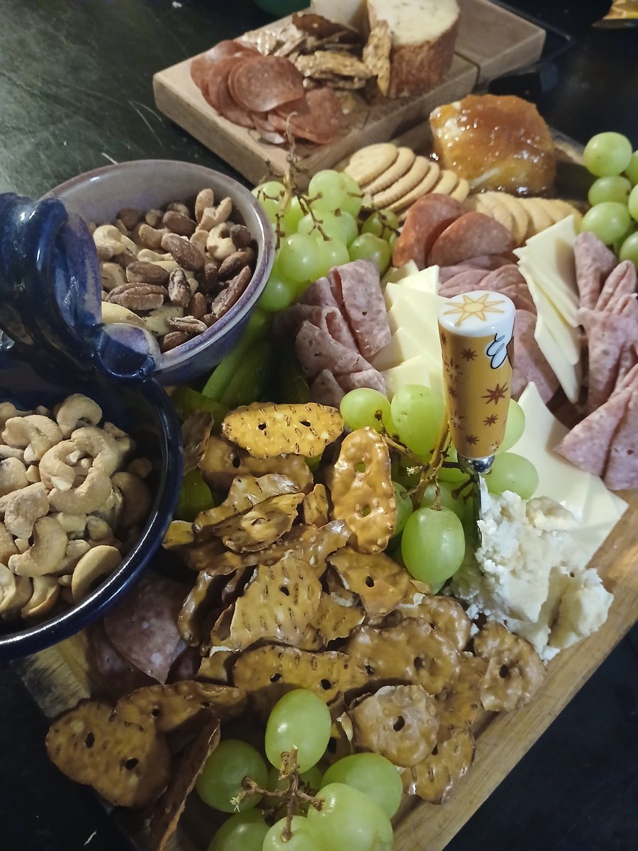 Happy New Year y'all.
Eat. Drink. Be merry.