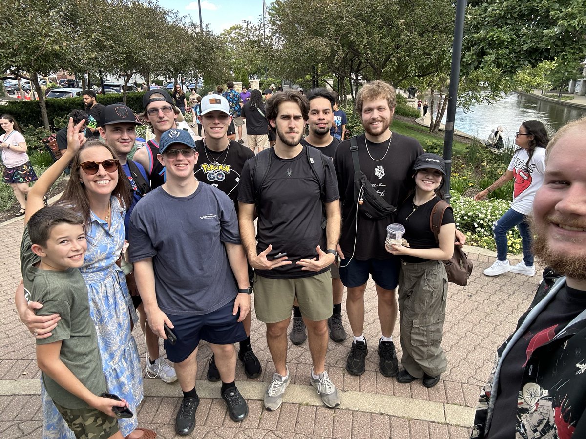 Just wanted to say thank you to all my friends for an absolutely amazing year. Because of you this was the best year of my life and I can’t wait to see what next year brings. See you all soon! <a href="/HaloMoose789/">HaloMoose789</a> <a href="/Tnert5_/">Tnert5</a> <a href="/JPerez211423/">JPerez🇵🇷</a> <a href="/pswhatitdo/">pswhatitdo</a> <a href="/pokedaxi/">Poké Daxi</a> <a href="/DimensionDreamr/">Dreamer</a>