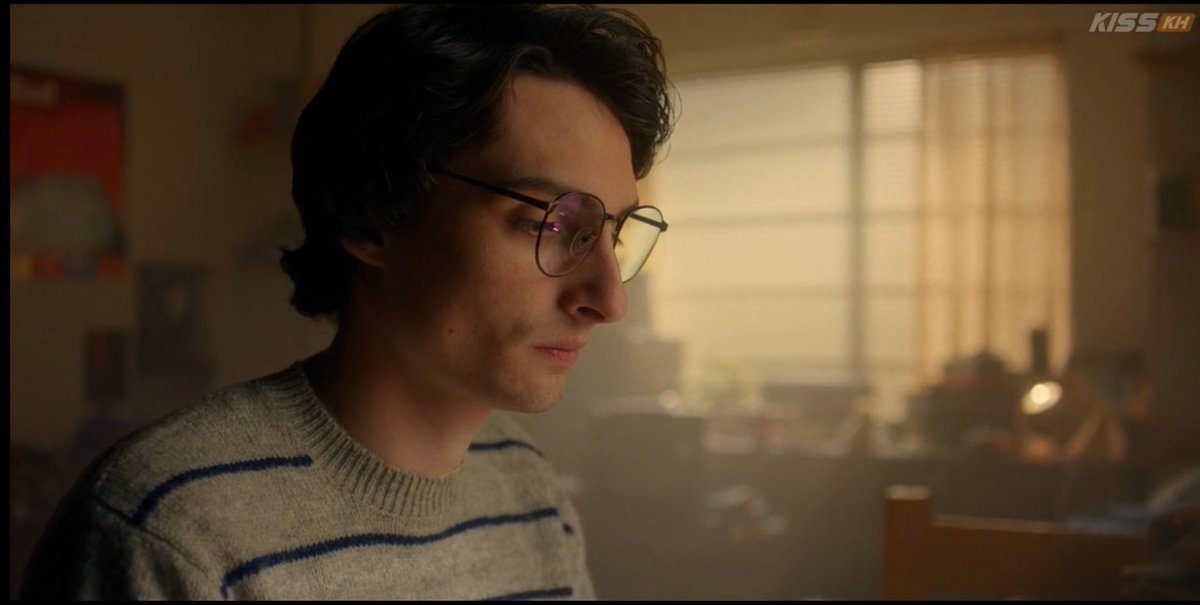 wheelercoded's tweet image. losing el fucked him up so bad he got a midlife crisis fuckass side part at age 18