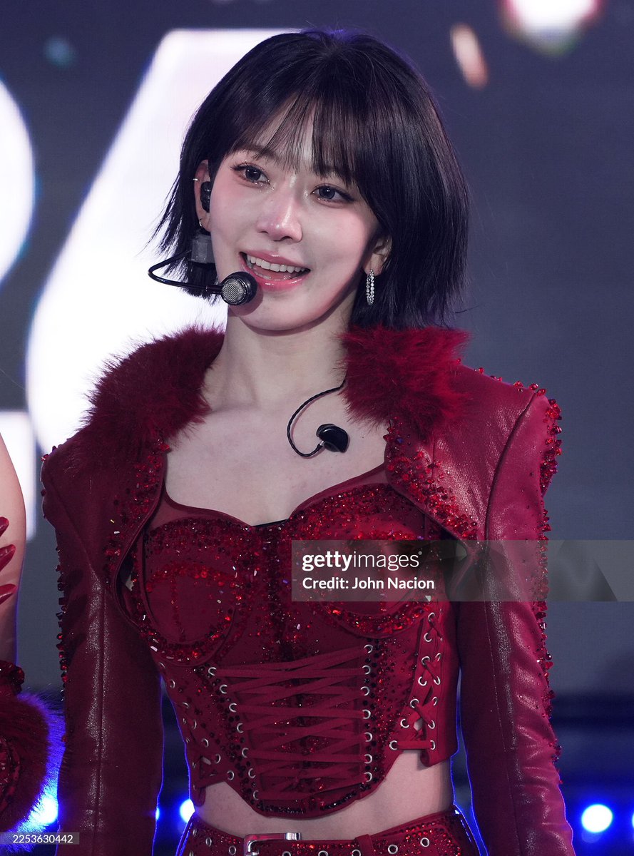 Times Square New Year's Eve 2026 Celebration #사쿠라#宮脇咲良