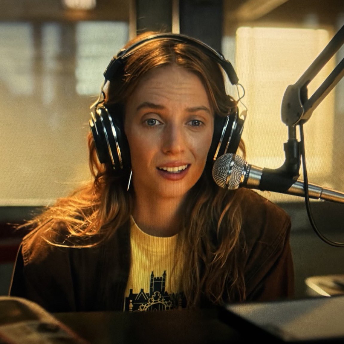 mayahawkebrasil's tweet image. gente já está podendo falar da robin no epílogo??? #StrangerThings5