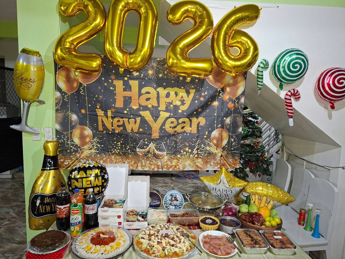 your_cryptohero's tweet photo. Cheers to new beginnings, lessons learned, and wins—big or small. Happy New Year! 🎆
#PlumeNewYear @Plumechina https://t.co/v7azydnwd7