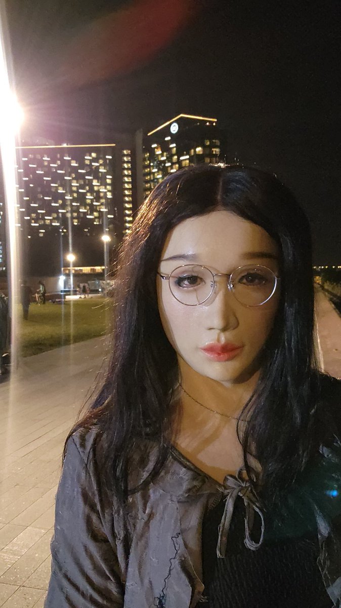 祝願大家新年快樂！
#Femask​ #FemaleMask​ #crossdresser​  #偽街 #偽娘​ #變裝​ #易服​ #女裝大佬​ #偽街 #フィメールマ