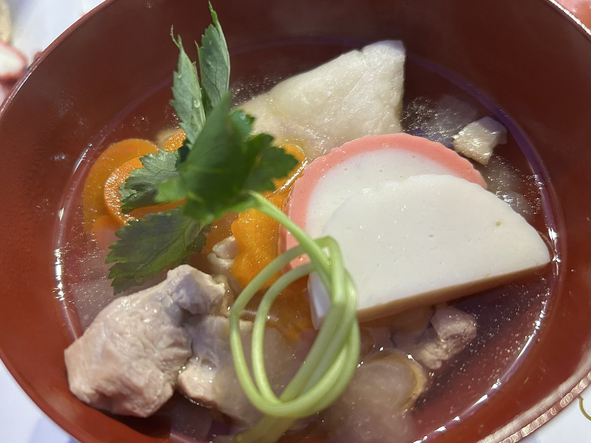 謹んで新春のお慶びを申し上げます🍀

旧年中は大変お世話になりました
2026年も駈けて翔けて懸けてまいりたいと思います🎠

本年も何卒よろしくお願い申し上げます

　　　　　　　　　　2026年　元旦