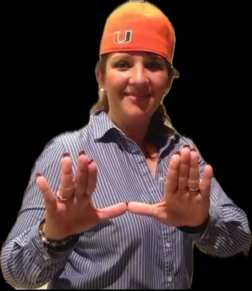 LizCayson's tweet photo. What an awesome game!! Yeah, baby!!
#hurricanes #fernandez4U #Strength #florida https://t.co/SWy3gAAF0N