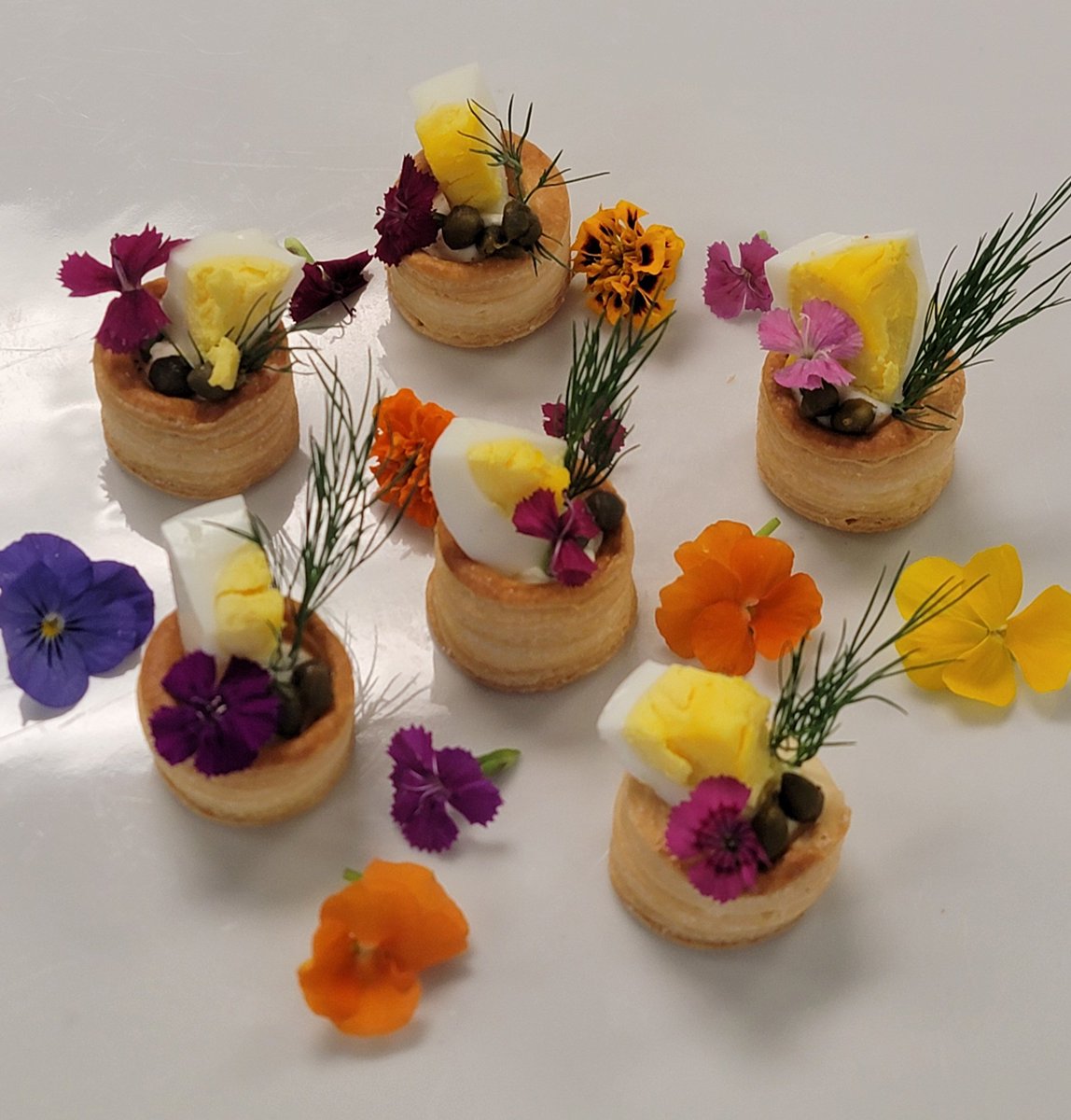 ChefGaston392's tweet photo. Gaston's Culinary Services last event of 2025 done! New Year's party in Land O'Lakes. https://t.co/Ab10geZbdW https://t.co/mCW90hahyx