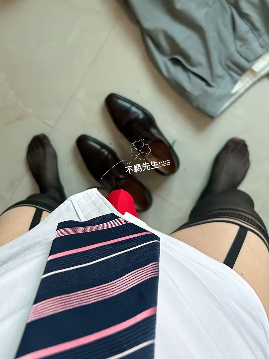 2026新年快乐
欢迎私信 明天不回
只限身高180+140以上
有🔒犯贱能回复上信息