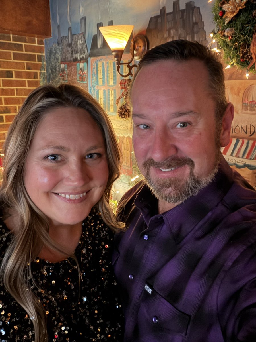 Brian_Eisel's tweet image. Can it be true?

20 years ago, fate brought us together. 

20 years ago, we started something incredible.

20 years ago, we kissed for the first time.

It feels like it was only yesterday, yet forever at the same time. 

20 years is only the beginning.