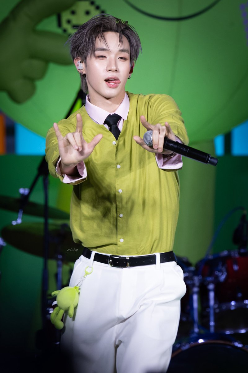 prd_Snap's tweet image. 260101 |

ชอบก็บอกว่าชอบ ใช่ก็บอกว่าใช่ ! 

&amp;lt; @hongshihoshi03 &amp;gt;

LYKN COUNTDOWN AT SIAM

#LYKN
#hongshihoshi 
#AISSIAMxLYKN
#SIAMSQUARESTREETOFDREAMZ2026