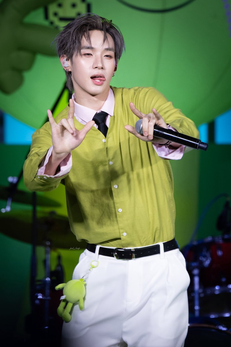 prd_Snap's tweet image. 260101 |

ชอบก็บอกว่าชอบ ใช่ก็บอกว่าใช่ ! 

&amp;lt; @hongshihoshi03 &amp;gt;

LYKN COUNTDOWN AT SIAM

#LYKN
#hongshihoshi 
#AISSIAMxLYKN
#SIAMSQUARESTREETOFDREAMZ2026