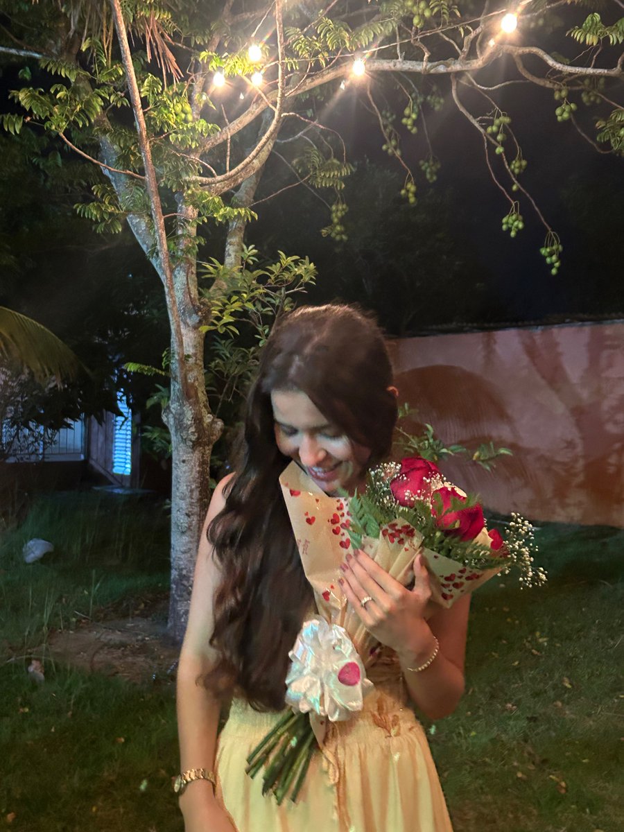 andreynags's tweet image. Noivinha na viradaaaa 💍