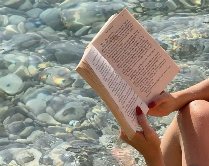 manondaughter's tweet photo. ̊⊹ ⋆. 𐙚 Livros lidos em 2026
           𓂃 ⌗  a thread

“Eu sou uma eterna apaixonada por palavras, música e pessoas inteiras.”
       — Clarice Lispector. https://t.co/DmVS06cyuD