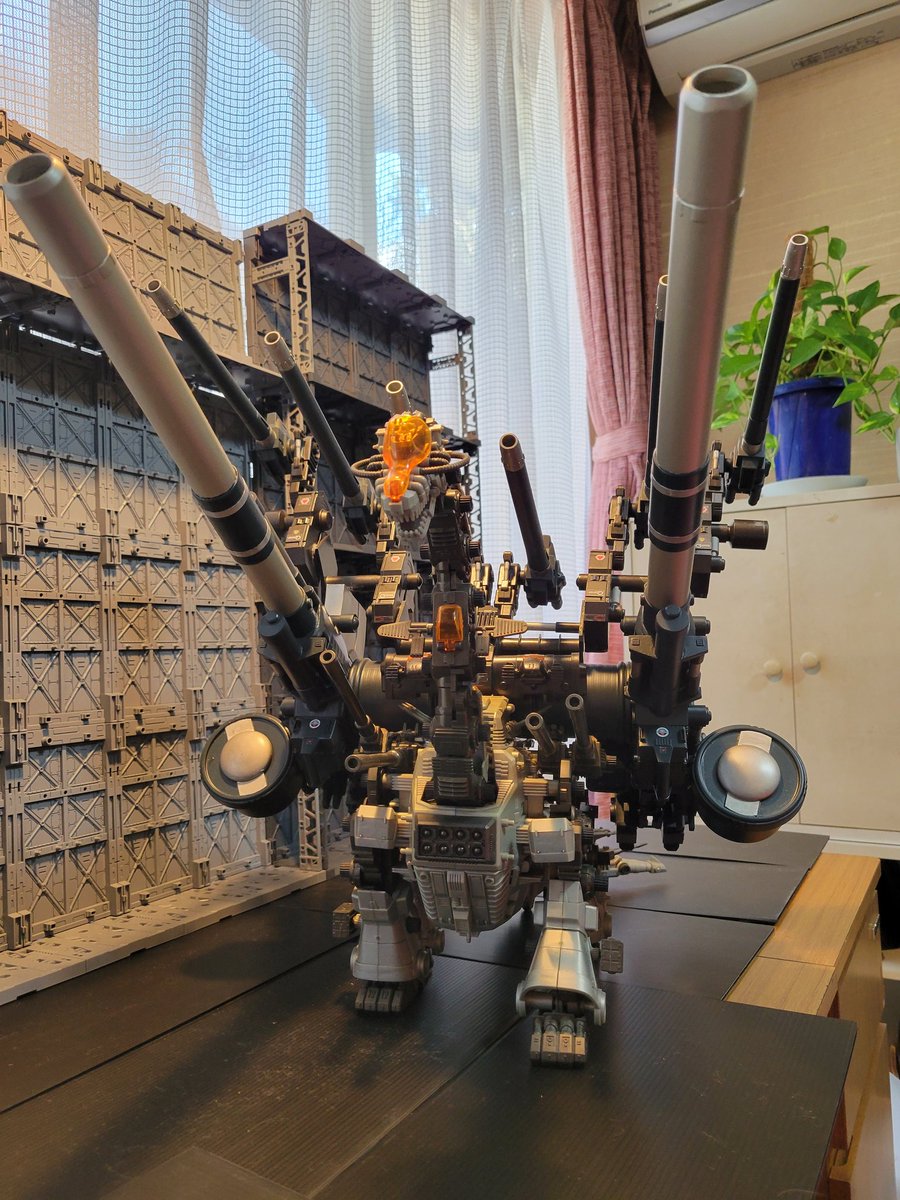 yangzerstoerung's tweet photo. AZウルトラザウルス、デストロイヤー説あるけど多分そっちじゃなくて
アニメのグラビティカノン仕様だと思いますよ

なんでわかるかって？
作ったからだ https://t.co/STlq0UsXWv