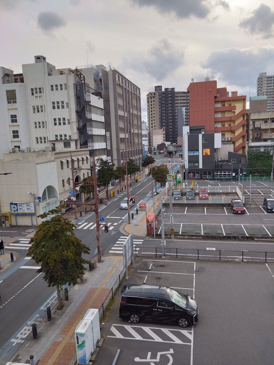 precious0902's tweet image. 明けまして、おめでとうございます！！
今年もよろしくお願いいたします🙇

おはようございます。
起きたら、まだアゴラに居ました。
いったい、何時まで飲んでどうやって帰ったのか…毎年升酒の屋台から記憶がありません。
また１年楽しんでいきましょー！！