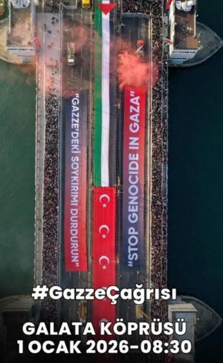 Gönüller Filistin'e destek amacıyla #GalataKöprüsü nde ama #karyağışı dolayısıyla gerçekler #Diyarbakır #ulucami  
Dualar bir kalpler bir 
#GazzeyiUnutma 
Sinmiyoruz, susmuyoruz, Filistin'i unutmuyoruz🤲🤲