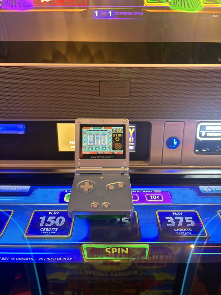 _dthd's tweet image. of course i had to run it back for year three. happy new years 🤑