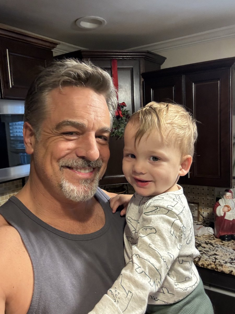 Chris L. McKenna tweet media