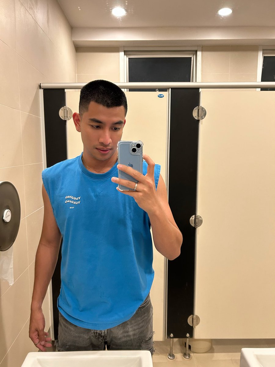 MR.FIRST 🐋 tweet media