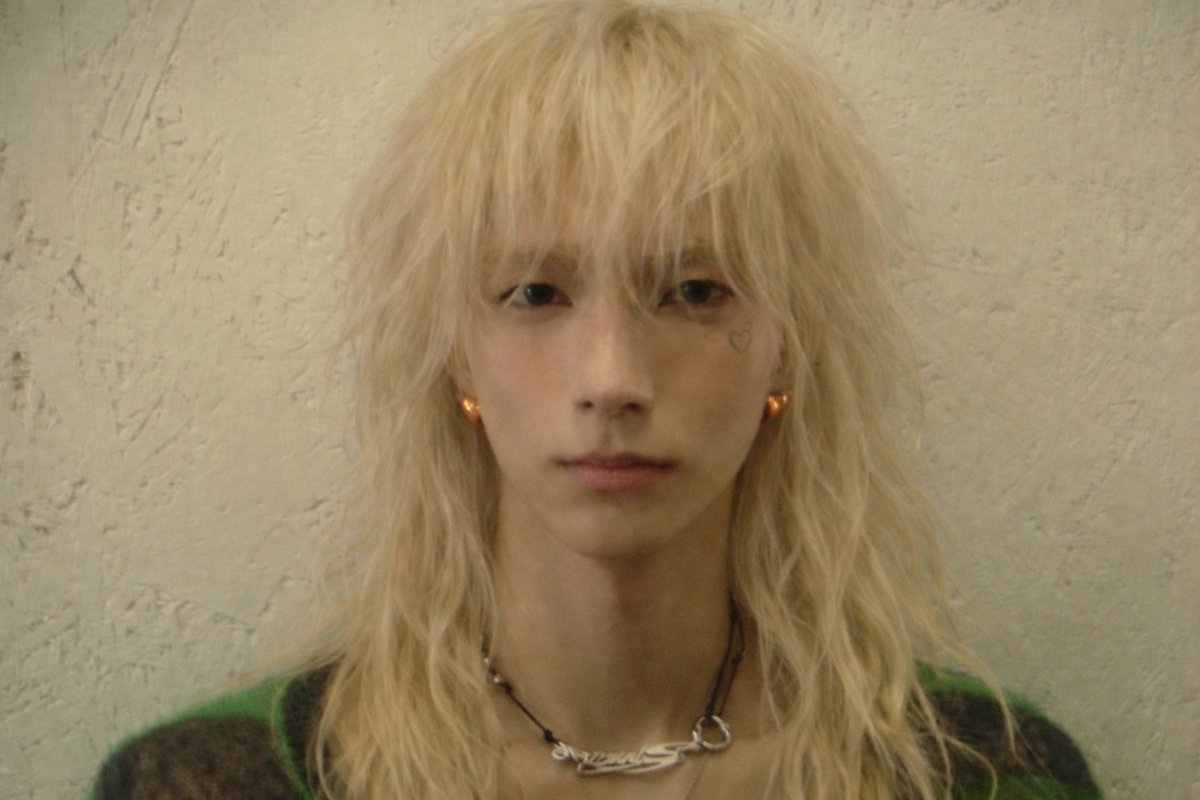 odebbl's tweet image. 🦊 there's an even longer haired version 🦊 but the AI shortened the hair and stretched the neck
📸
🦊 ㅋㅋㄱㅋㄱㅋㄱㅋㅋㅋㅋ