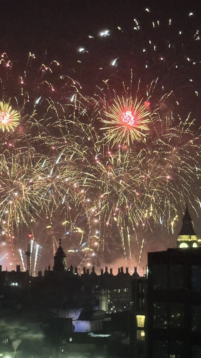 Happy New Year, London 

#NYE #LondonEye
