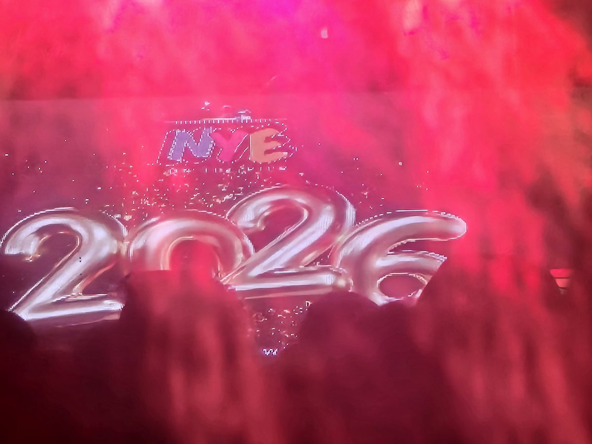 v2vector01's tweet image. Still lost in 2025 will post on in 2026