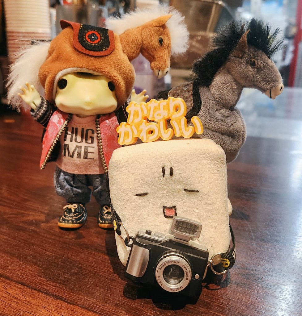 「わ～い！だんじろさんだ～🐸」

だんじろ様の御神体と記念撮影📸w
揺らすとメ～って鳴くのめっちゃ可愛いの～☺️
ずっと鳴らして触らせてもらっちゃいました🫶www

#かなりかわいい