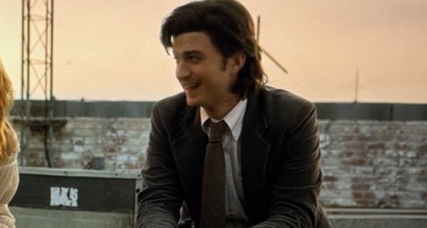 dostuyokvski's tweet image. eddie munson should have seen this… EDDIE MUNSON SHOULD HAVE SEE STEVE HARRINGTON IN A SUIT