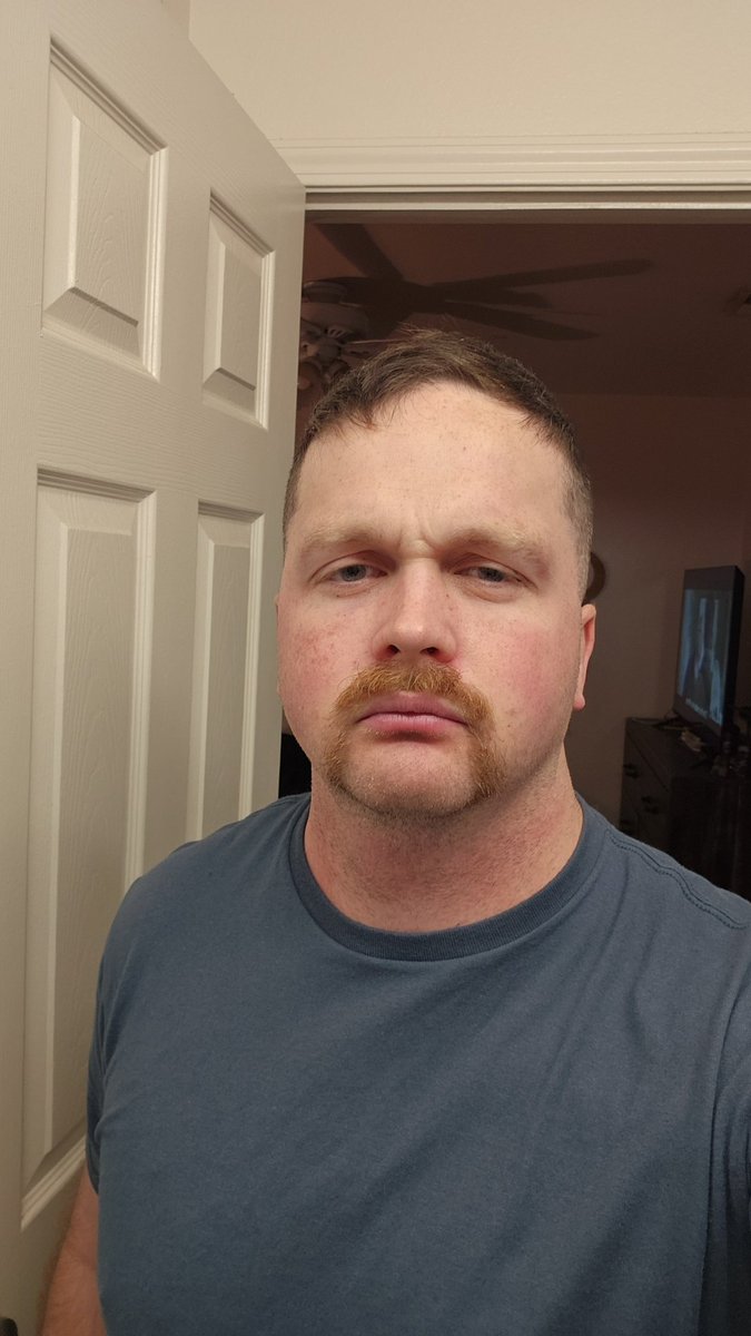 Happy New Year!
Drinking irl and living in the medieval times in game.
Twitch/Tiktok HeyItsMarty