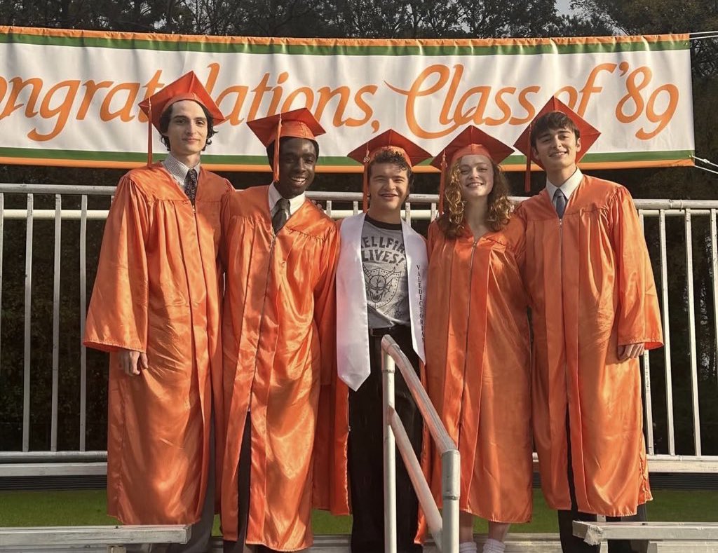 Updates_SThings's tweet image. over and out. #StrangerThings5