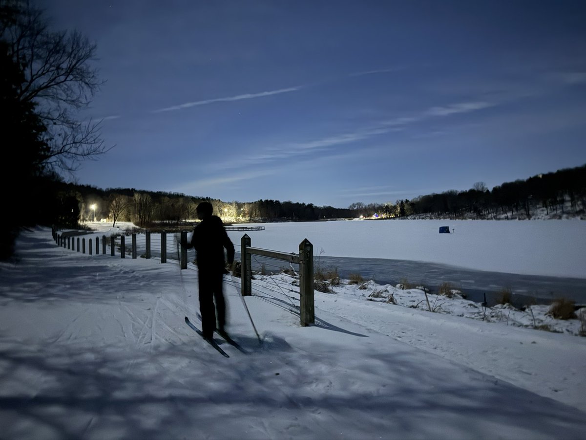 D@v1d Brewitz tweet media