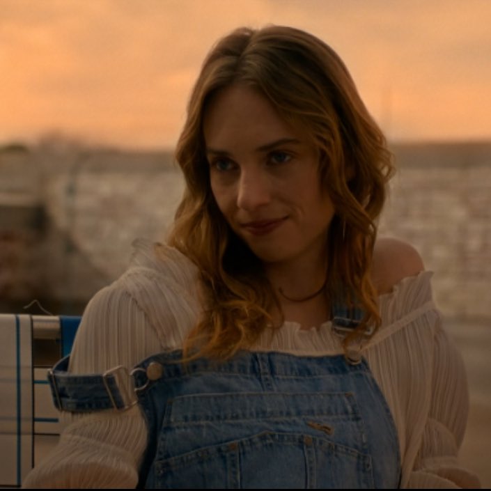 not robin giving nancy the fuck me eyes when she asks about babes omfg