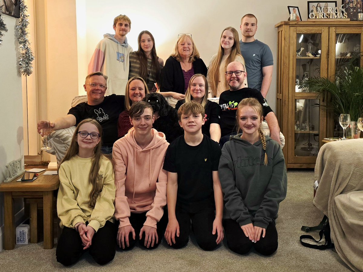 Simon English 🇬🇧🏳️🌈 tweet media