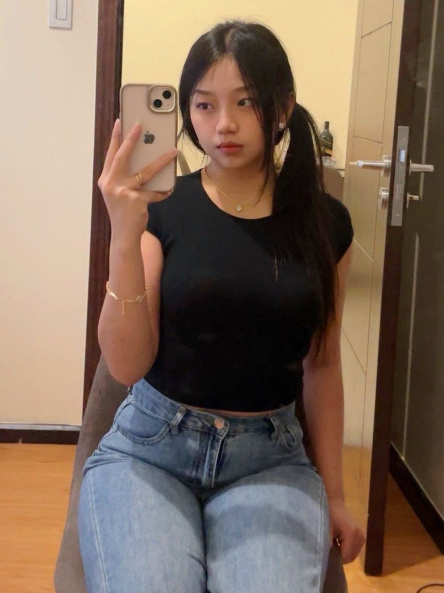 widiewᡣ𐭩 tweet media