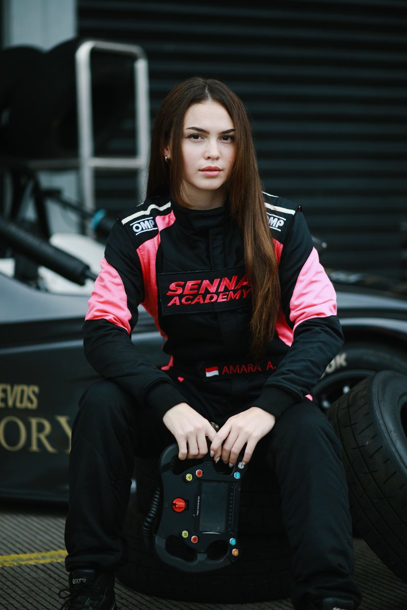 sekuyaofficial's tweet photo. New Year, New Racer? 👀 #SekuyaEVOS #SennaAcademy

Racer profile:
https://t.co/wOvn8C4ppX https://t.co/4W0MHLcZCR