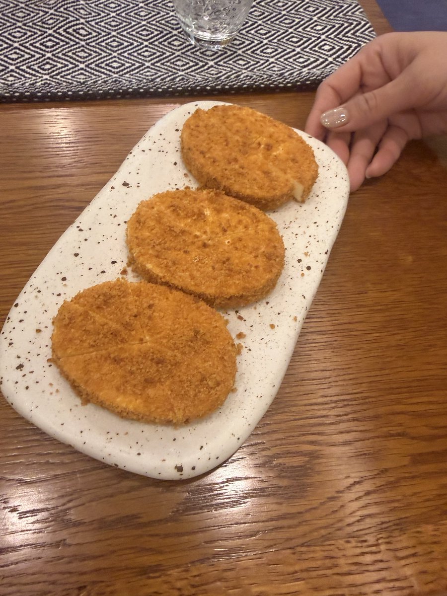 kirimarin's tweet photo. チーズケーキを喰らう https://t.co/KKCwNEqzCf