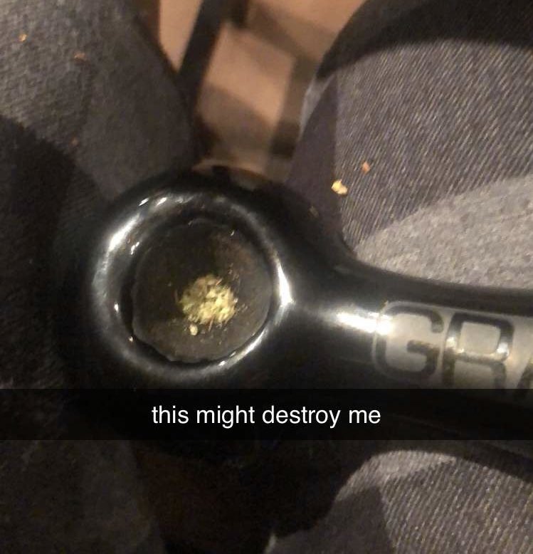 normal_ballerz's tweet image. every so often i think about this snap i received from my friend in hs bc she was fully serious