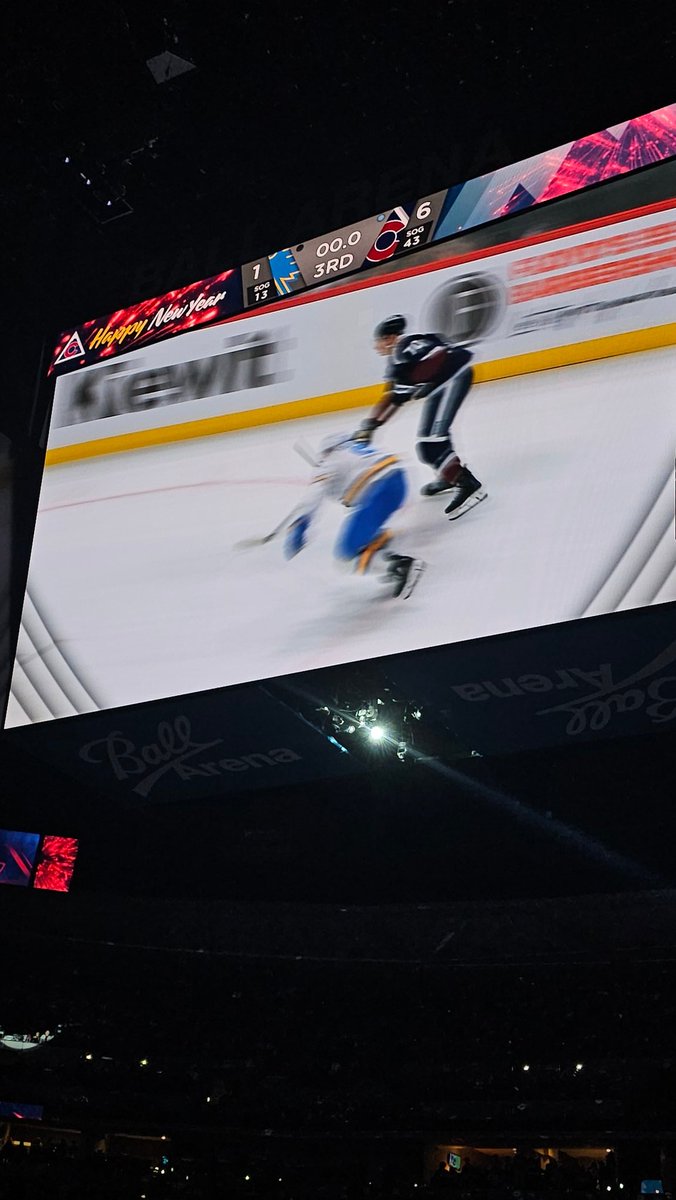 SwanTrystin's tweet photo. Its early but a new years win! Lets go 15 at home!! ##GoAvsGo https://t.co/fihxJD4EI4