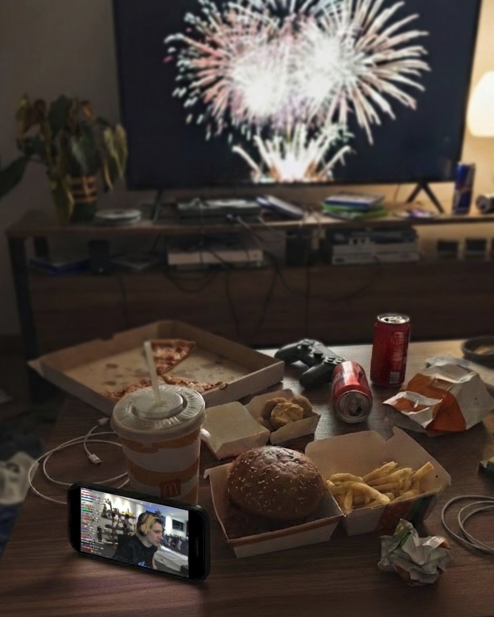 KickStreaming's tweet image. happy new year