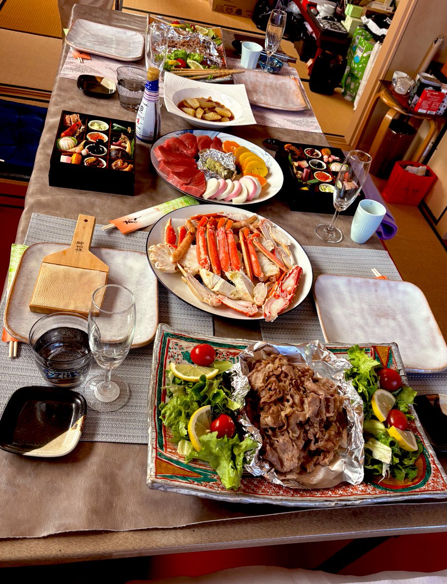 siniasu's tweet image. あけおめ皇室御用達日本酒