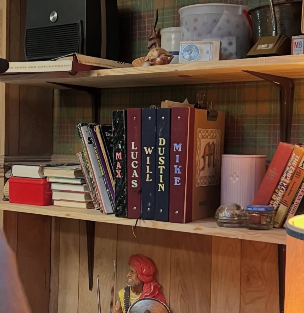 tears… uncontrollable tears 😭

#StrangersThings5