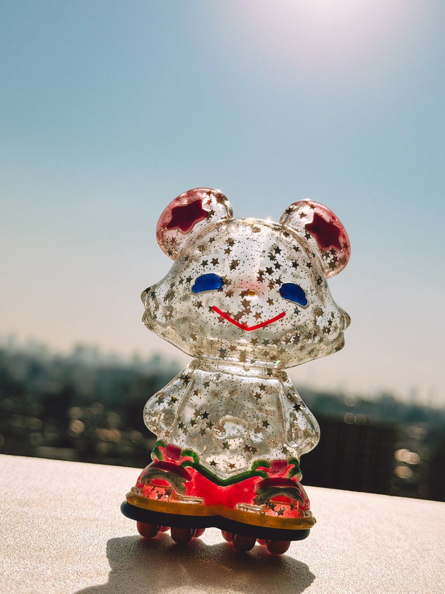 🛼 SPARKLE NIGHT 🛼
星を閉じ込めた、クリアボディのGENJIが
CHECK INしました🌴🏨🌴

ローラースケート付き
カチっと履かせて、遊べるギミック仕様です
SPARKLE NIGHT / 専用BOX入り

⭐️1 / 5 (Fri) 23:59 まで受付中

🔗 抽選フォームはプロフリンクより
#ゲンジソフビ