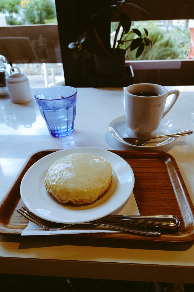 年明け早々の推し活の後は今年初のスウィーツ
観音屋のデンマークチーズケーキ(チーズ苦手の私でもこれは大好き)