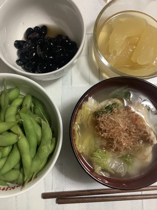 絵描き終わったのでやっと今年最初のご飯‼️

馬馬ぁ〜 