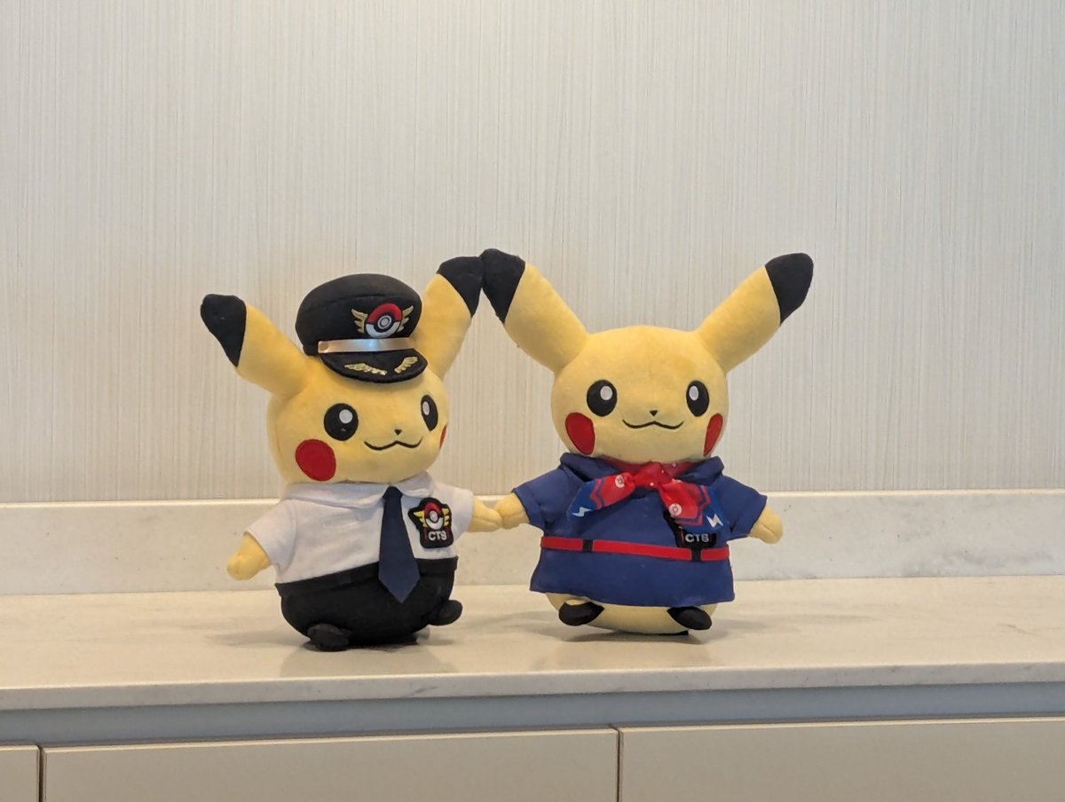 usako2020usako's tweet photo. 羽田空港
色んな飛行機の離発着が遅れてる
飛行機乗るのは久しぶり
青空が気持ちいい！ https://t.co/QdCAx9jkHS
