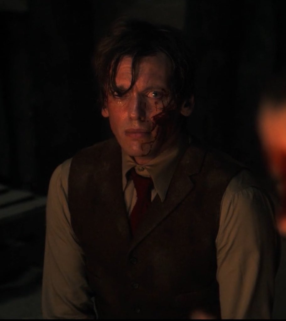 Jamie tenía  tanta razón cuando dijo que Henry merecía un abrazo, al final fue una infancia robada 

#StrangersThings5 • #StrangersThings