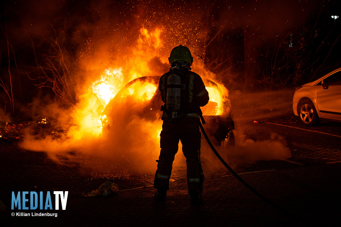 Auto uitgebrand in Rotterdam
