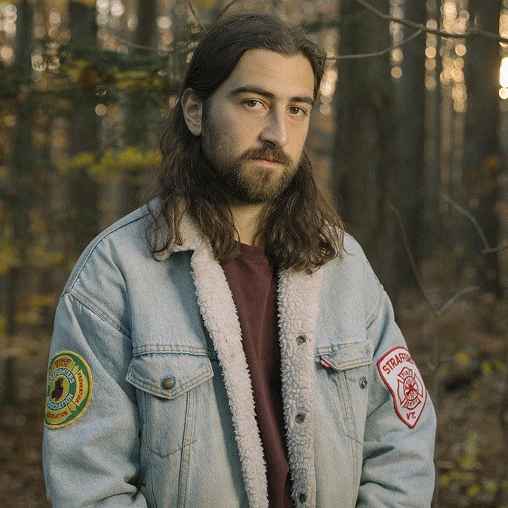 PopCrave's tweet image. Happy 29th birthday to the talented Noah Kahan.