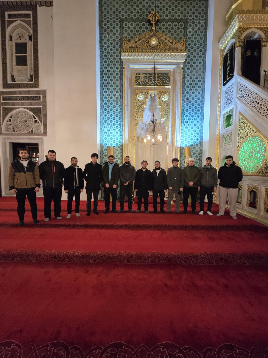 🕌 Sabah Namazı Buluşmaları  

Valide-i Cedid Camii'nde sabah namazı buluşmamızı gerçekleştirip ardından kahvaltı programımızı icra ettik.