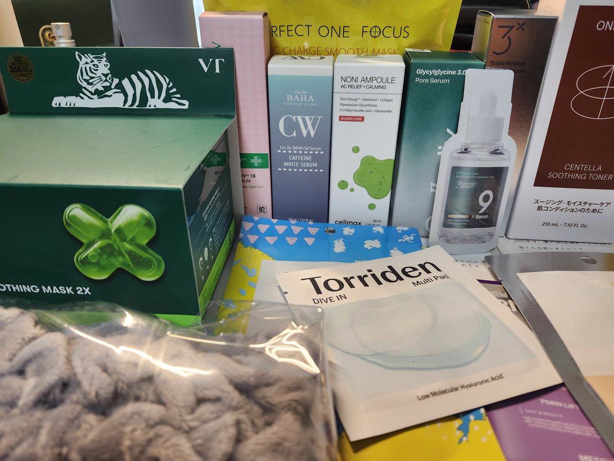 エガちゃんの福袋初めて買いました！！ おまけ6個入ってるしヘアバンド